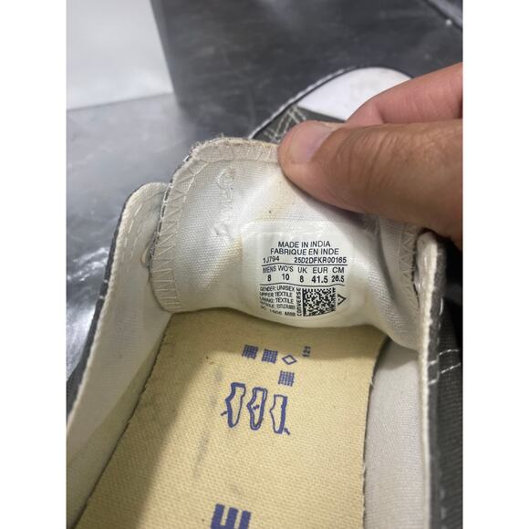 Converse Gray and White Athletic Shoes Gently worn Women's 10 Men's 8 - Picture 3 of 5